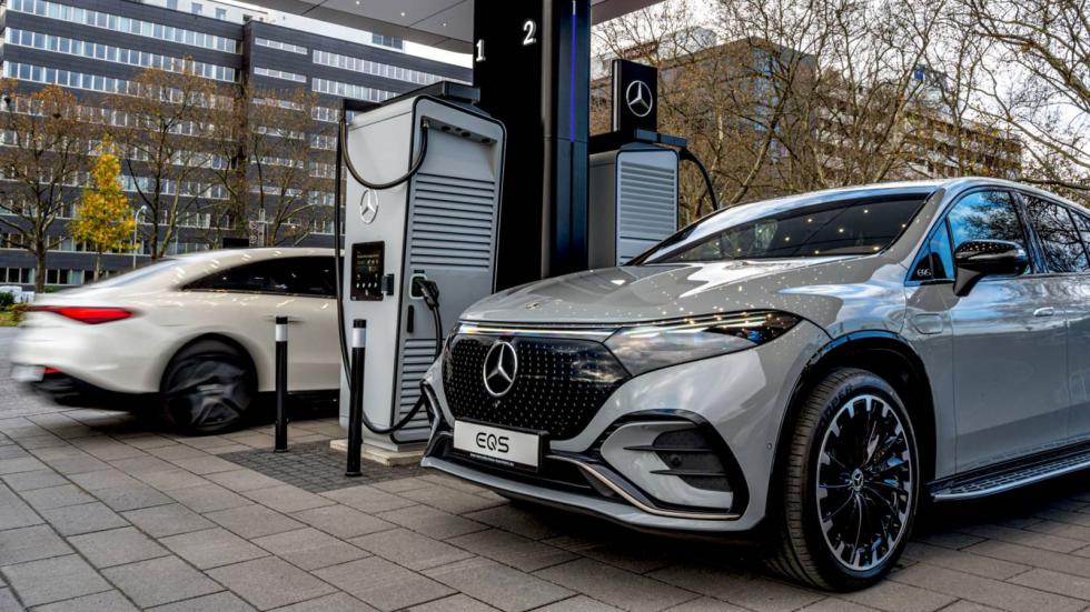 Mercedes: Ανοιχτός για όλους ο πρώτος σταθμός φόρτισης στην Ευρώπη